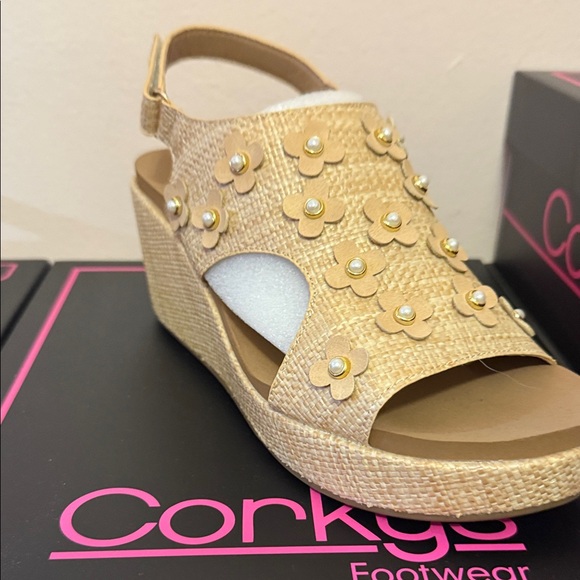 Corkys Women's Floral Tan Wedges - Picture 1 of 1